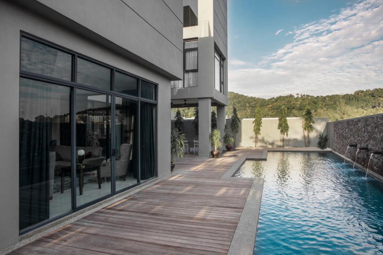 Lavanya H Villa 12A Luxury Bungalow With Private Swimming Pool H 豪华泳池别墅 Pantai Cenang  Exterior photo